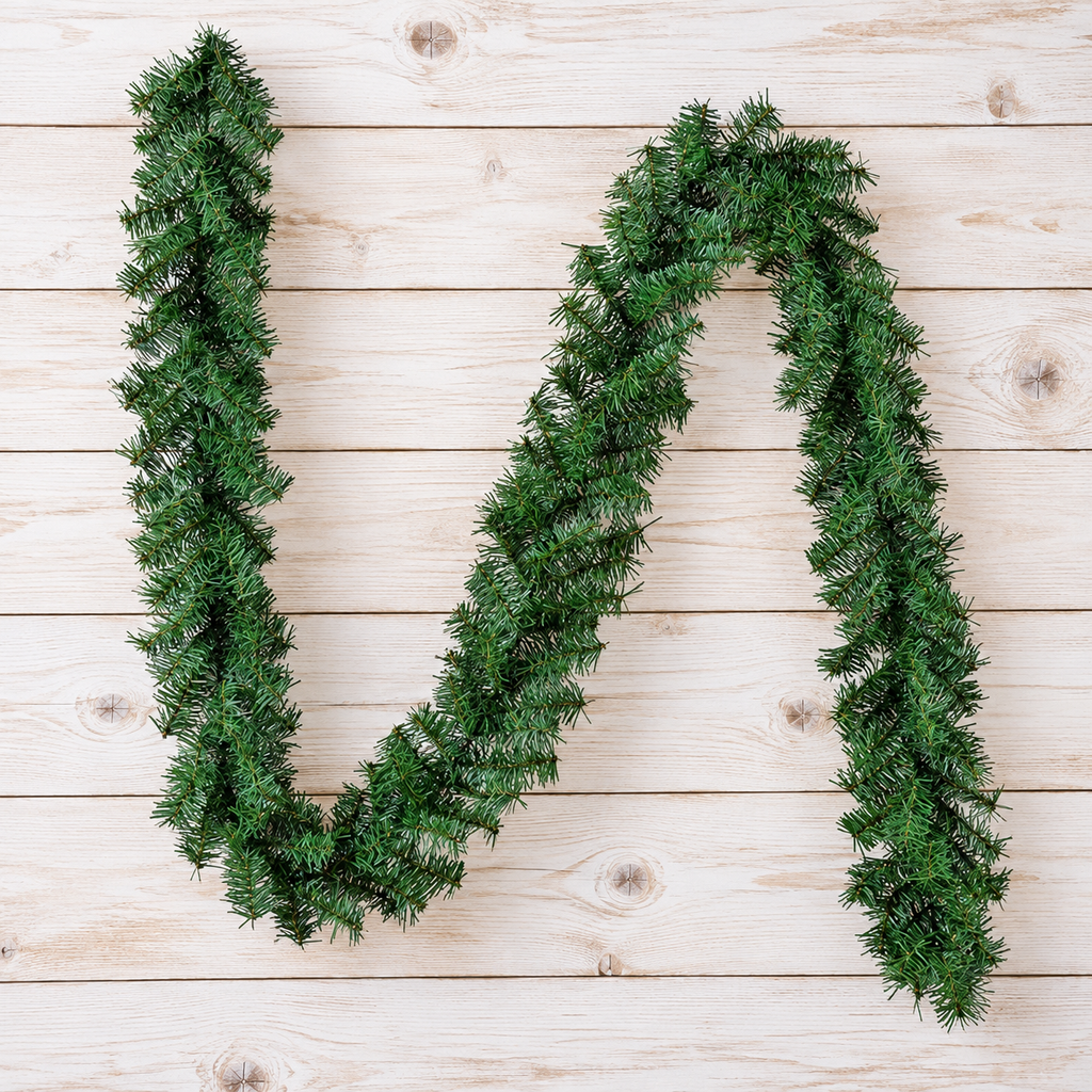Evergreen Christmas Garland – 9 FT