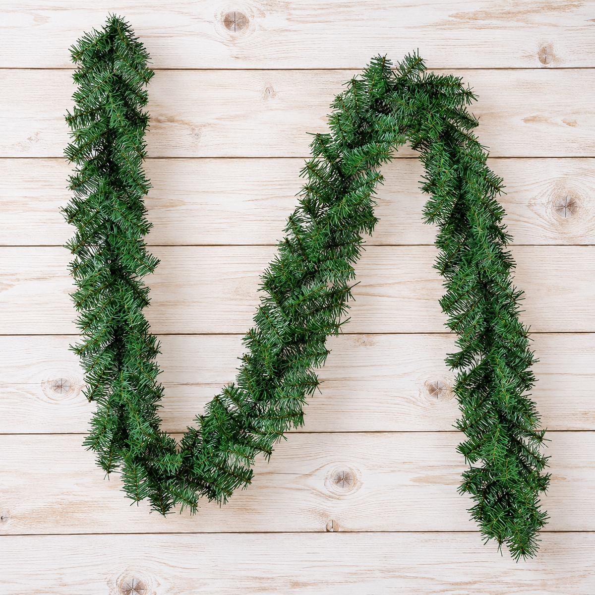 Evergreen Christmas Garland – 9 FT